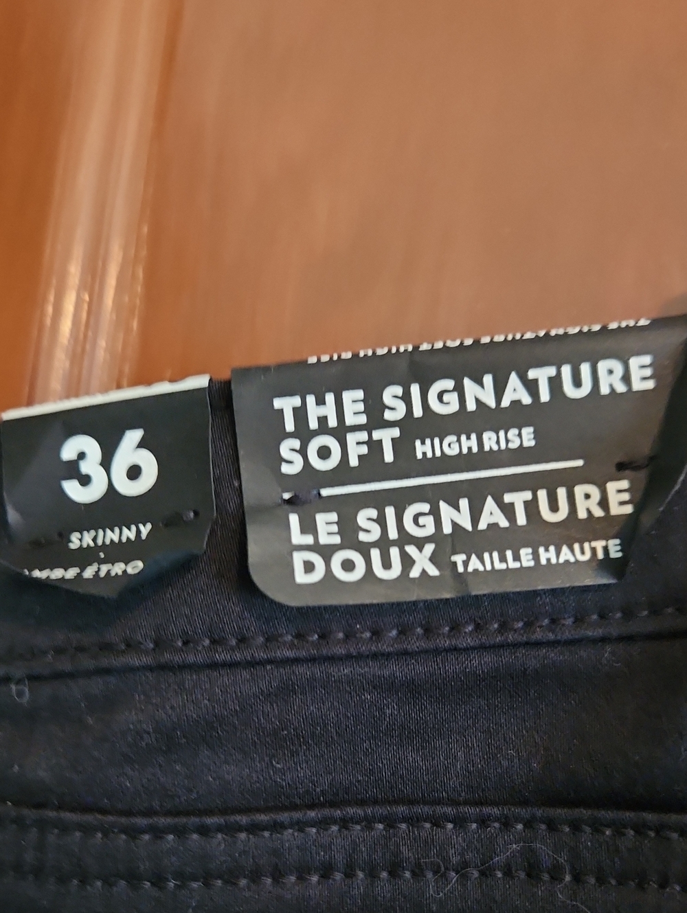 NWT High Rise Black R Jeans - Picture 4 of 4